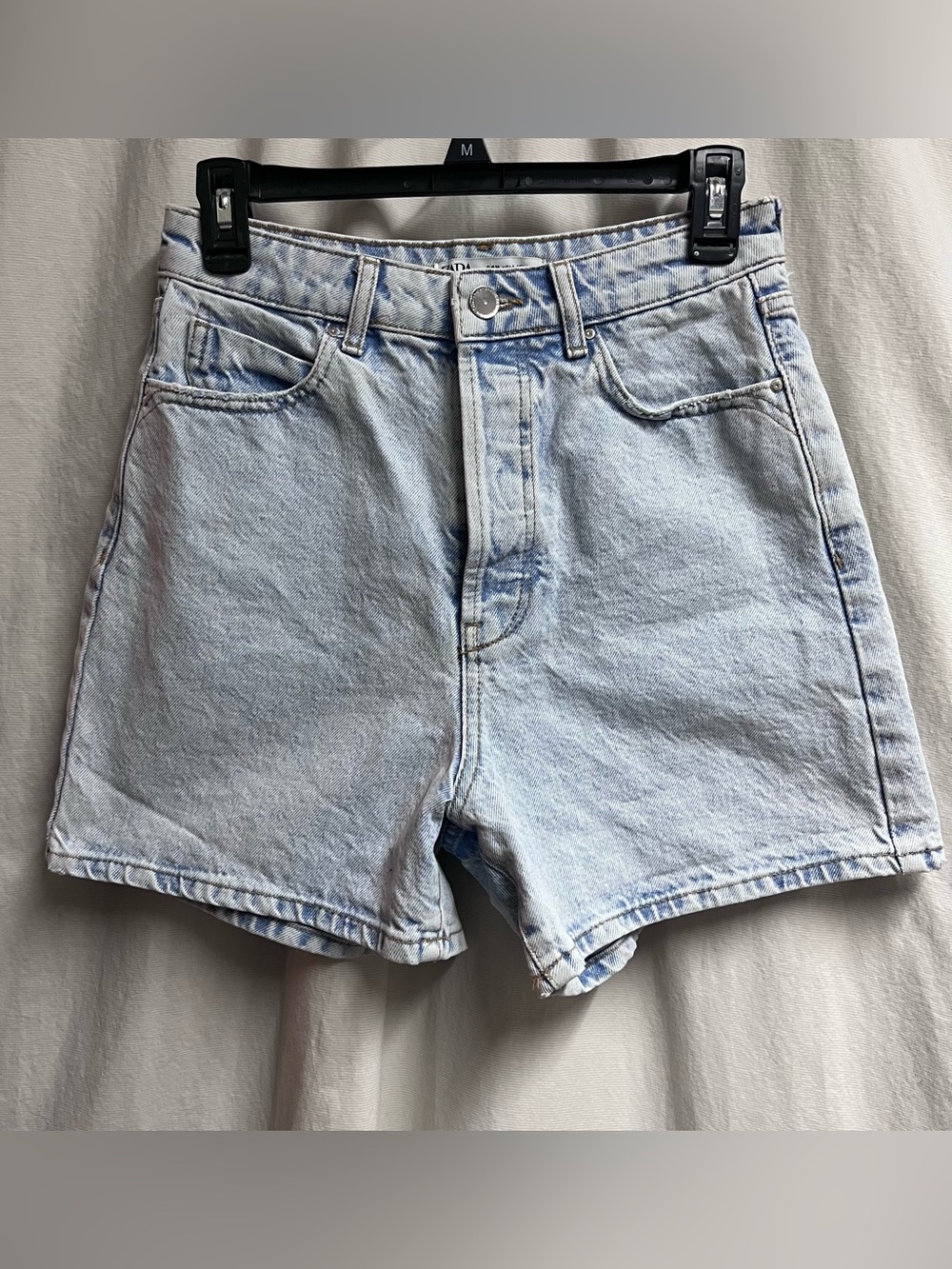 ZARA Woman’s High Waist Denim Mom Shorts Light Blue Cotton Size 4 Vintage Vibes